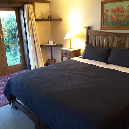 Wanaka Stonehouse Bed and Breakfast Eksteriør billede